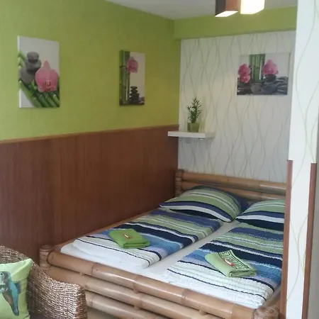 Ferienwohnung Strauch Apartment *